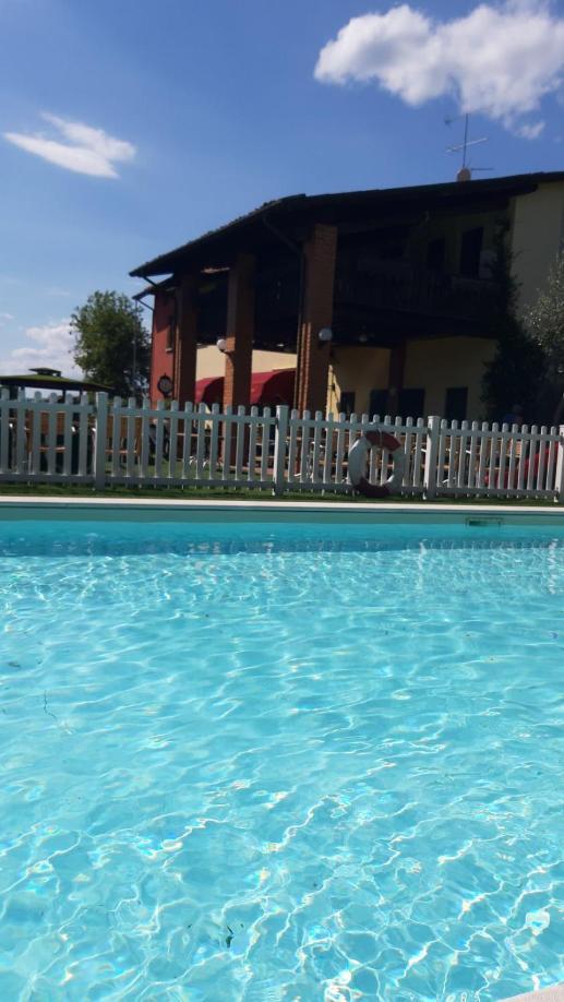 Hotel Manuela Le Quattro Coppe Desenzano del Garda Exterior foto